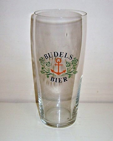 beer glass from the Budels brewery in Netherlands with the inscription 'Budels Bier'