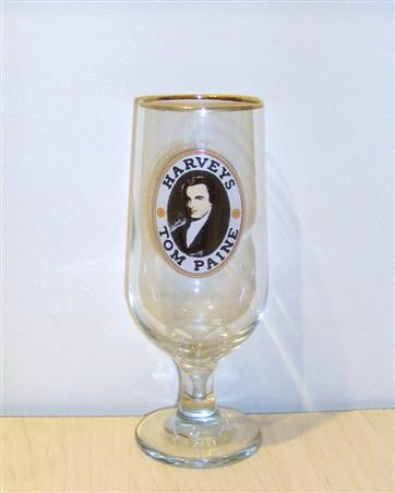 beer glass from the Harvey & Son brewery in England with the inscription 'Harveys Tom Paine'