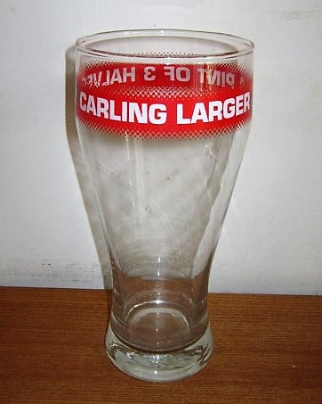 beer glass from the Carling brewery in Canada with the inscription 'Carling, Carling Lager'