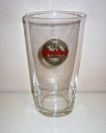 beer glass from the Boston Beer Co brewery in U.S.A. with the inscription 'Samuel Adams Boston Beer Smooth Chilled, Sam Adams Massachusetts. Brewed Under Lincence'