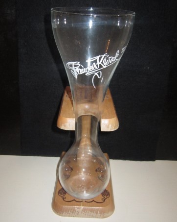 beer glass from the Bosteels  brewery in Belgium with the inscription 'Pauwel Kwak Mod Dep'