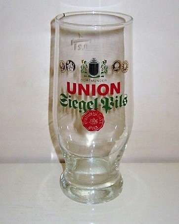 beer glass from the Dortmunder Union  brewery in Germany with the inscription 'Dortmunder Union Siegel Pils'