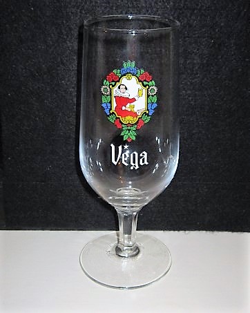 beer glass from the Motte Cordonnier brewery in France with the inscription 'Vega'