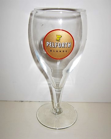 beer glass from the Pelican-Pelforth brewery in France with the inscription 'Pelforth Blond'
