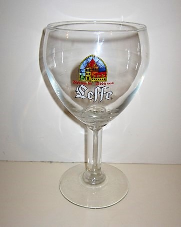 beer glass from the Leffe brewery in Belgium with the inscription 'Abbaye de Abdij van Leffe'