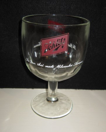 beer glass from the Schlitz Brewing Co brewery in U.S.A. with the inscription 'Schlits The Beer That Made Milwaukee Famous'