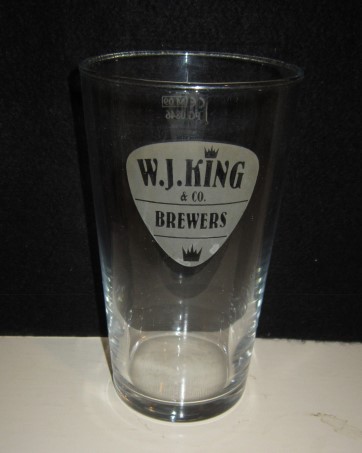 beer glass from the WJ KING  brewery in England with the inscription 'W.J.King & Co Brewers'