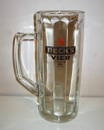 beer glass from the Beck & Co. brewery in Germany with the inscription 'Beck's Vier Premium 4% Lager'