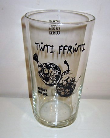 beer glass from the Bragdy Twt Lol brewery in Wales with the inscription 'Twti Ffrwti'