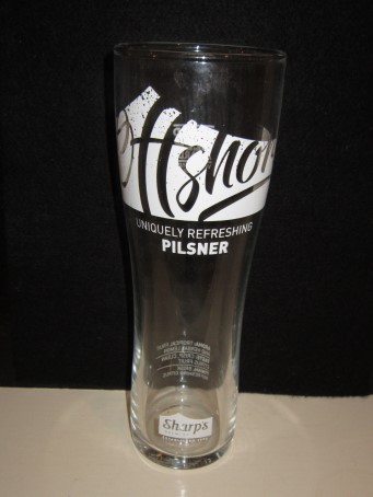 http://www.beerglasscollection.co.uk/images/glasses/5529.jpg