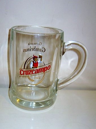 beer glass from the Cruzcampo brewery in Spain with the inscription 'Cruzecampo Desde 1904'