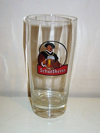 beer glass from the Hannen  brewery in Germany with the inscription 'Schultheiss'