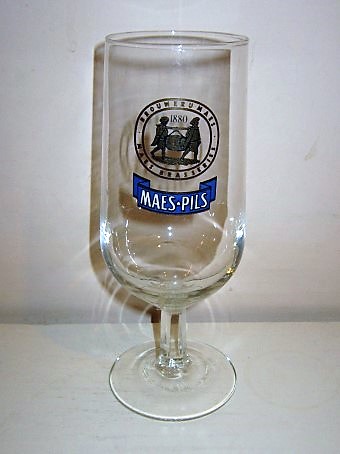 beer glass from the Alken-Maes  brewery in Belgium with the inscription 'Maes Pils, Brouwern Mass, Maes Brasseries 1880'