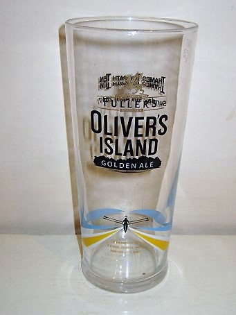 beer glass from the Fuller's brewery in England with the inscription 'Fuller's Oliver's Island Golden Ale'
