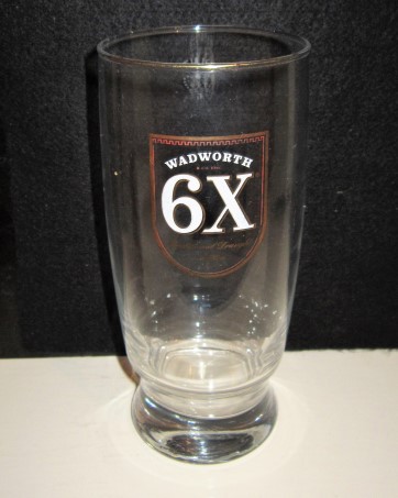 beer glass from the Wadworth brewery in England with the inscription 'Wadworth 6X Taditional Draugh Bitter '