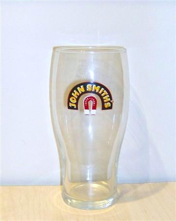 beer glass from the John Smith's brewery in England with the inscription 'John Smith's'