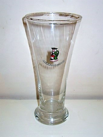 beer glass from the Charrington brewery in England with the inscription 'Charrington'