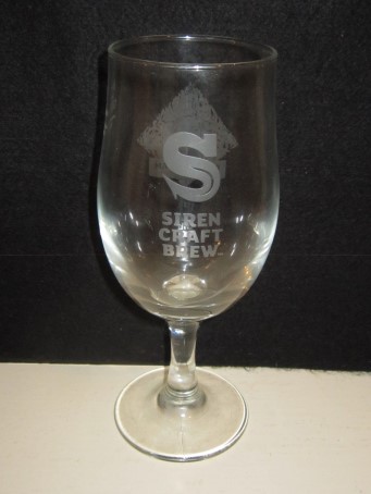 beer glass from the Siren brewery in England with the inscription 'S Siren Craft Brew'