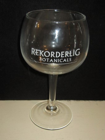 beer glass from the Rekorderlig brewery in Sweden with the inscription 'Rekorderlig Botanicals'