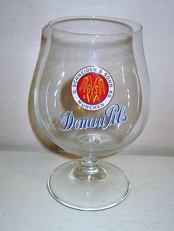 beer glass from the Karmeliten brewery in Germany with the inscription 'Donau Pils, Schneider& Sohn Kg Munchen'