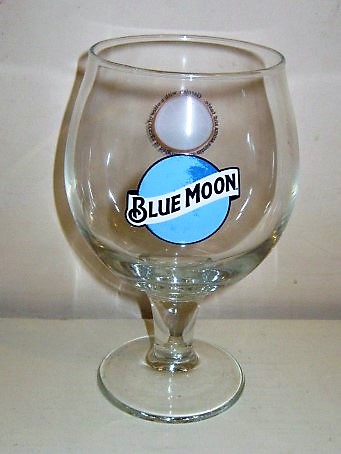 beer glass from the Coor's brewery in U.S.A. with the inscription 'Blue Moon'