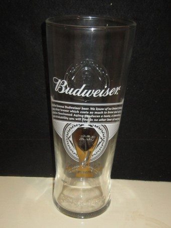 beer glass from the Anheuser Busch brewery in U.S.A. with the inscription 'Budweiser 2022 Since 1876'