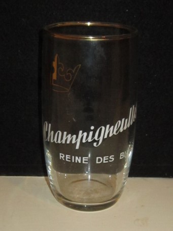 beer glass from the Champigneulles brewery in France with the inscription 'Champigneulles Reine Des Bieres'