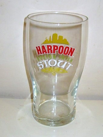 beer glass from the Harpoon brewery in U.S.A. with the inscription 'Harpoon Boston Irish Stout'