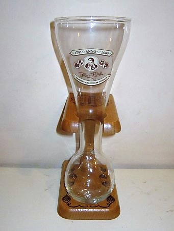 beer glass from the Bosteels  brewery in Belgium with the inscription '1791 Anno Pauwel Kwak, Limited Millennium Edition'