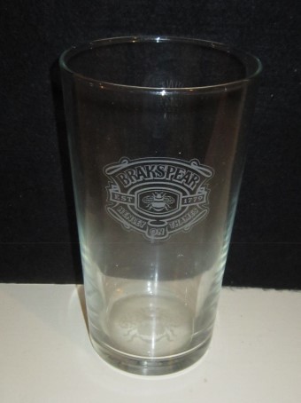 beer glass from the Brakspears brewery in England with the inscription 'Brakspears EST 1779 Henley On Thames'