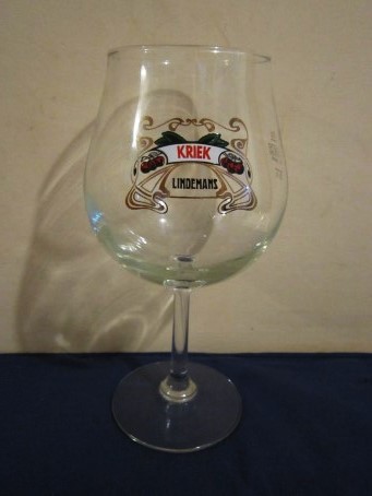 beer glass from the Lindermans brewery in Belgium with the inscription 'Kriek Lindermans'