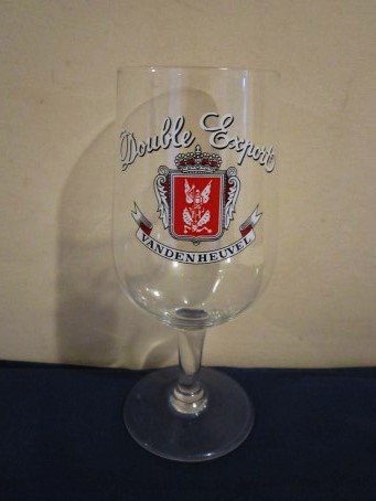 beer glass from the Imprimerie brewery in Belgium with the inscription 'Double Export Vandenheuvel'