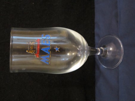 beer glass from the Alken-Maes  brewery in Belgium with the inscription 'Maes Anno 1880'