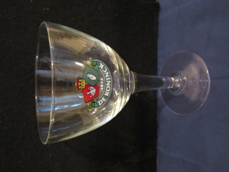 beer glass from the De Koninck brewery in Belgium with the inscription 'De Koninck 1833'