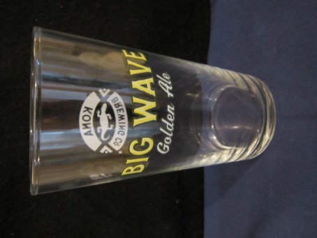 beer glass from the Kona brewery in U.S.A. with the inscription 'Big Wave Golden Ale'