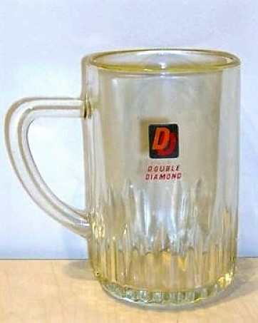 beer glass from the Ind Coope brewery in England with the inscription 'DD Double Diamond'