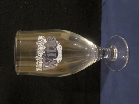 beer glass from the Cornelissen brewery in Belgium with the inscription 'Limburgse Witte Duo Brouw'