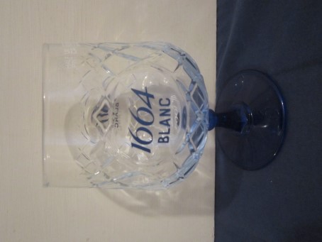 beer glass from the Kronenbourg brewery in France with the inscription '1664 Blanc'