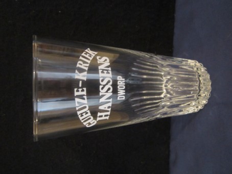 beer glass from the Hanssens brewery in Belgium with the inscription 'Gueuze Kriek Hanssens DWORP'