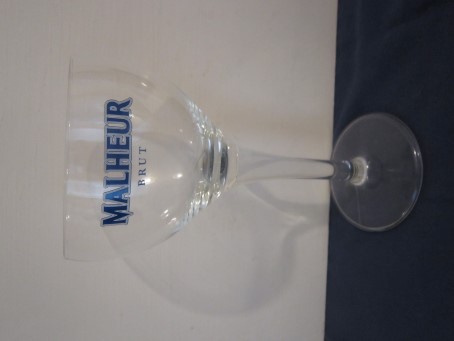 beer glass from the Malheur brewery in Belgium with the inscription 'Malheur Brut'