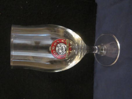 beer glass from the Domus brewery in Belgium with the inscription 'Den D.O.M.U.S Herberg  Huisbrouwerij'