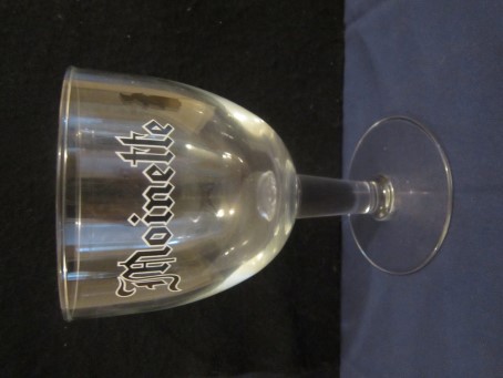 beer glass from the Dupont brewery in Belgium with the inscription 'Moinette'