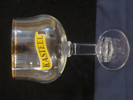 beer glass from the Van Honsebrouck brewery in Belgium with the inscription 'Kasteel'