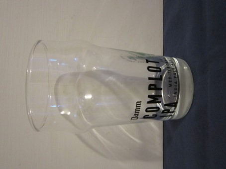 beer glass from the Damm brewery in Spain with the inscription 'Damm Complot Ipa Mediterranean India Pale Ale'