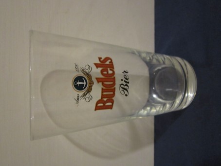 beer glass from the Budels brewery in Netherlands with the inscription 'Budels Bier Anno 1870'