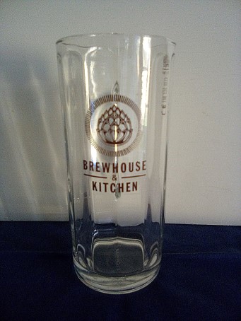 beer glass from the Brewhouse Kitchen brewery in England with the inscription 'Brewhouse & Kitchen'