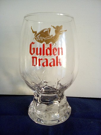 beer glass from the Van Steenberge brewery in Belgium with the inscription 'Gulden Draak'