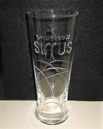 beer glass from the Bulmers brewery in England with the inscription 'Strongbow Sirrus'