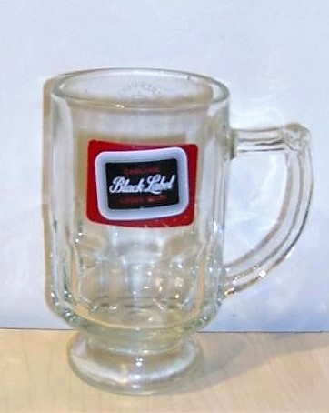 beer glass from the Carling brewery in Canada with the inscription 'Carling Black Label Lager beer'