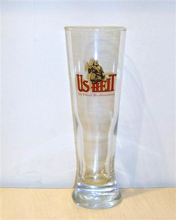 beer glass from the De Friese brewery in Netherlands with the inscription 'Us Heit De Friese Beierbrouwerij'